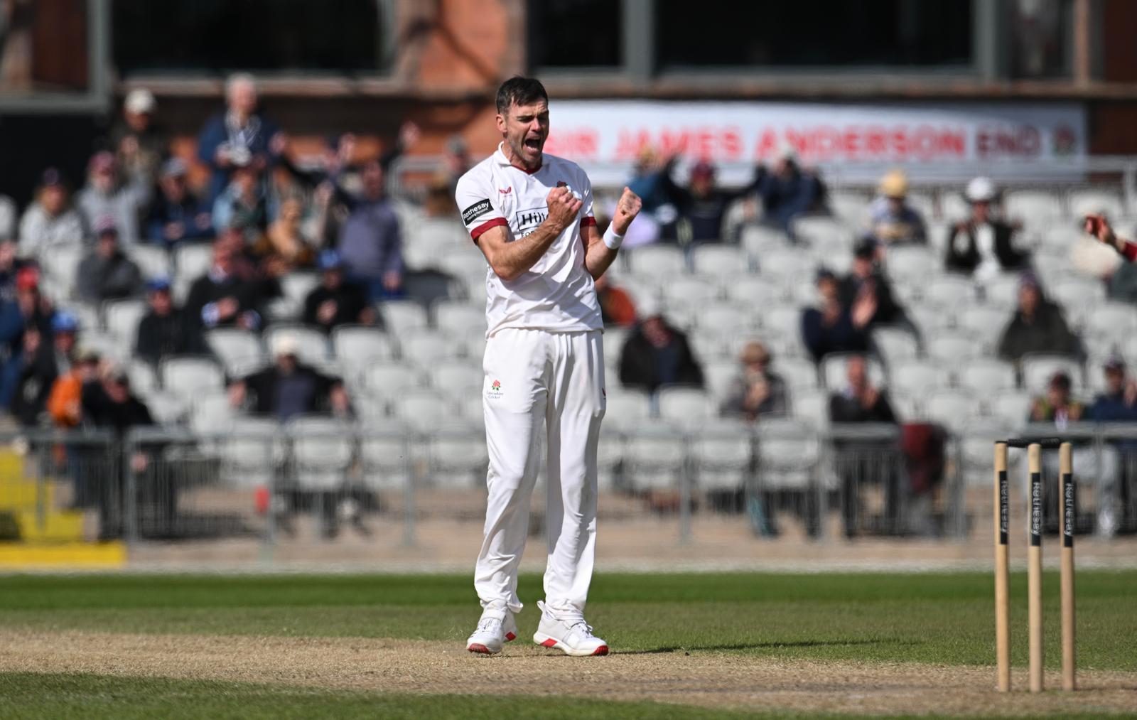 Jimmy Anderson wkt LUK 0703